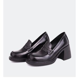 L’Intervalle Loafer Heels - Black Leather